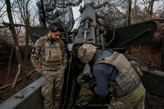 Lực lượng Ukraine đối mặt hỏa lực dữ dội gần Donetsk - Ảnh 2.