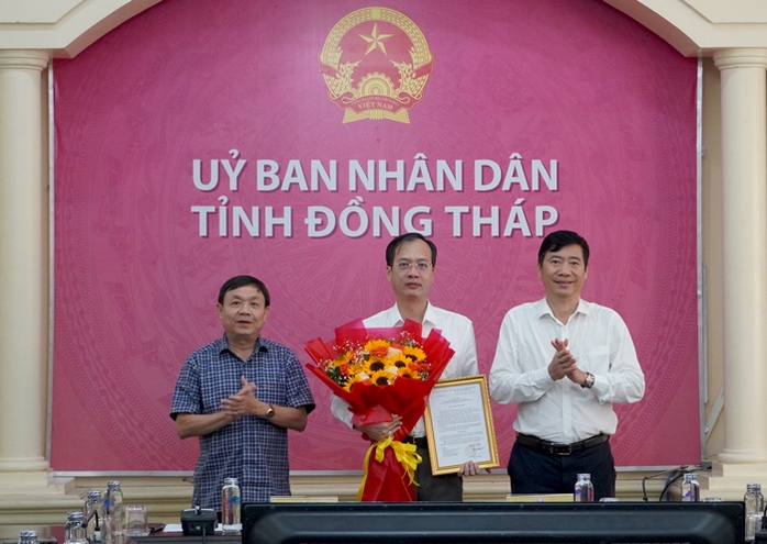 Đồng Tháp tổ chức lễ trao quyết định của Thủ tướng cho ông Trần Trí Quang - Ảnh 1.