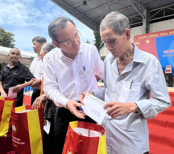 Bí thư Thành ủy TP HCM: Dân vận khéo, việc khó nào cũng thành công - Ảnh 4.