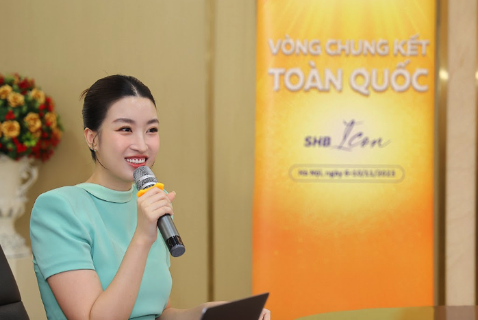 Nhan sắc Hoa hậu Đỗ Mỹ Linh sau khi sinh con - Ảnh 1.