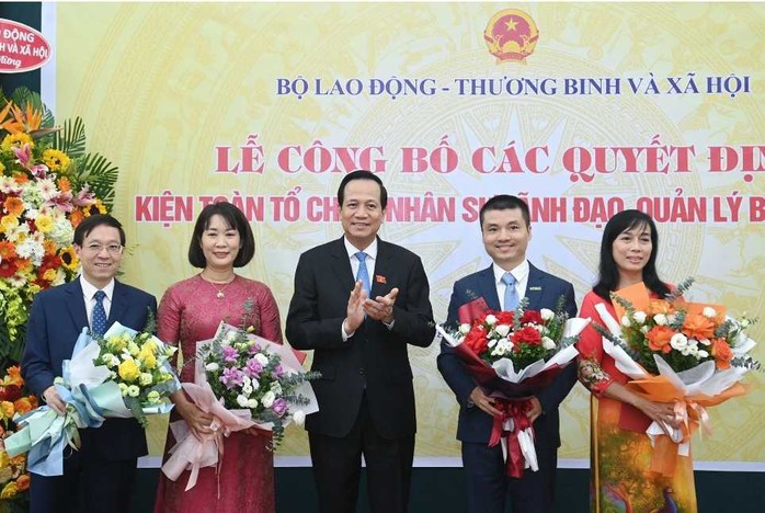 Ông Phạm Tuấn Anh làm Tổng Biên tập Báo Dân trí sau kiện toàn, tổ chức lại - Ảnh 1.