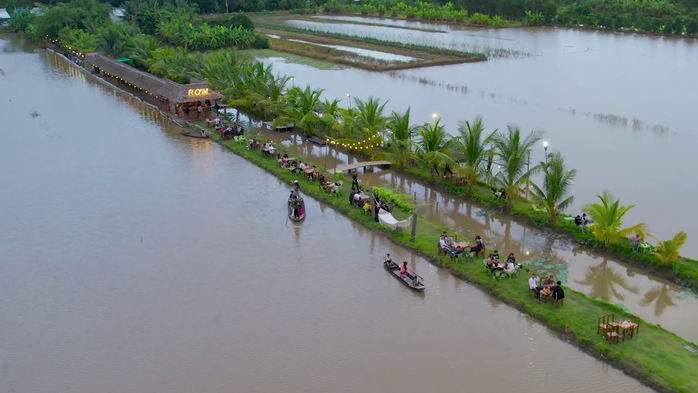 VIDEO: Độc lạ quán cà phê Rơm nằm giữa đồng lúa ở Cần Thơ - Ảnh 4.