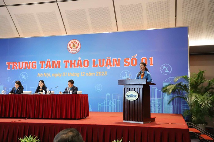 Công đoàn phải có hoạt động thiết thực, chăm lo kịp thời cho người lao động- Ảnh 1. Công đoàn phải có hoạt động thiết thực, chăm lo kịp thời cho người lao động- Ảnh 1.