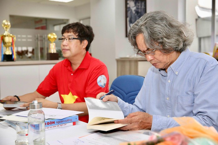 "Mai Vàng tri ân" trao tặng quà 3 nhà trí thức, nhiếp ảnh tại TP HCM- Ảnh 2. "Mai Vàng tri ân" trao tặng quà 3 nhà trí thức, nhiếp ảnh tại TP HCM- Ảnh 2.