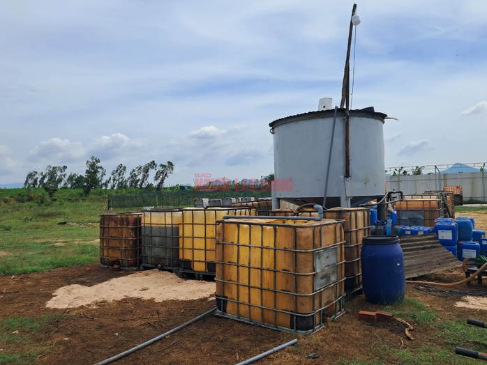 Đường dây tái chế nhớt thải quy mô lớn ẩn sâu trong bìa rừng- Ảnh 5. Đường dây tái chế nhớt thải quy mô lớn ẩn sâu trong bìa rừng- Ảnh 5.