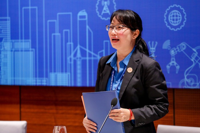 Sôi nổi ý kiến xây dựng văn kiện Đại hội XIII Công đoàn Việt Nam- Ảnh 1. Sôi nổi ý kiến xây dựng văn kiện Đại hội XIII Công đoàn Việt Nam- Ảnh 1.