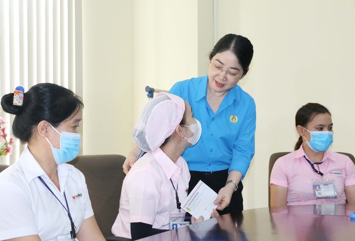 10 dấu ấn hoạt động Công đoàn tại "thủ phủ công nghiệp" Bình Dương- Ảnh 2. 10 dấu ấn hoạt động Công đoàn tại "thủ phủ công nghiệp" Bình Dương- Ảnh 2.