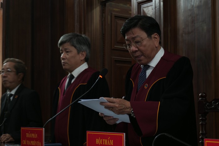 Tuyên án vụ tham ô 102 tỉ đồng tại Bệnh viện TP Thủ Đức- Ảnh 1. Tuyên án vụ tham ô 102 tỉ đồng tại Bệnh viện TP Thủ Đức- Ảnh 1.