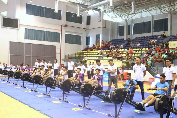 Đua thuyền máy trong nhà thi đấu: TP HCM xếp nhất toàn đoàn- Ảnh 1. Đua thuyền máy trong nhà thi đấu: TP HCM xếp nhất toàn đoàn- Ảnh 1.