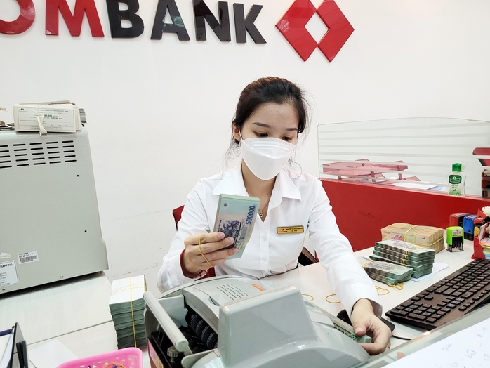 Vì sao chưa bỏ room tín dụng?- Ảnh 1. Vì sao chưa bỏ room tín dụng?- Ảnh 1.