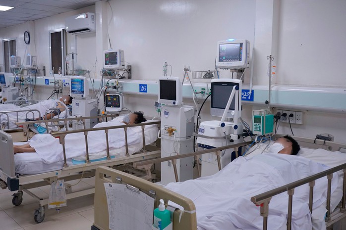 Hệ tiêu hóa đảm trách vai trò rất lớn trong hệ thống miễn dịch, nếu mắc bệnh sẽ gây ra nhiều rối loạn dinh dưỡng. Trong ảnh: Người bệnh nặng điều trị tại Bệnh viện Nhân dân Gia Định (TP HCM) Ảnh: NGUYỄN THẠNH Hệ tiêu hóa đảm trách vai trò rất lớn trong hệ thống miễn dịch, nếu mắc bệnh sẽ gây ra nhiều rối loạn dinh dưỡng. Trong ảnh: Người bệnh nặng điều trị tại Bệnh viện Nhân dân Gia Định (TP HCM) Ảnh: NGUYỄN THẠNH