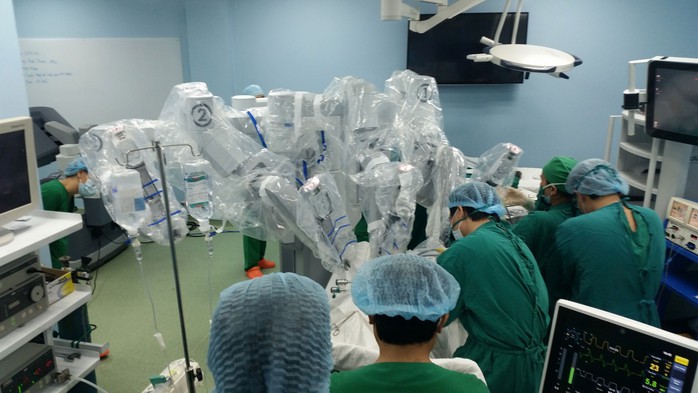 Số bệnh nhân được mổ bằng kỹ thuật cao robot hiện tăng gần gấp đôi so với trước Số bệnh nhân được mổ bằng kỹ thuật cao robot hiện tăng gần gấp đôi so với trước