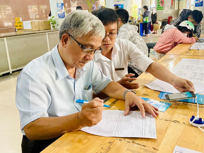 Độ tuổi hưởng chế độ trợ cấp hưu trí xã hội được đề xuất quá cao, khiến người dân khó tiếp cận chính sách Độ tuổi hưởng chế độ trợ cấp hưu trí xã hội được đề xuất quá cao, khiến người dân khó tiếp cận chính sách