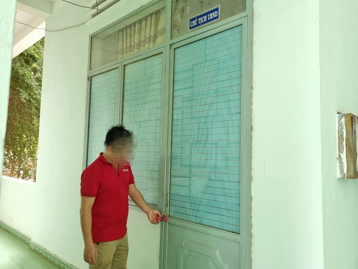 Bí thư huyện lên tiếng vụ trụ sở xã "vắng như chùa bà đanh" trong giờ hành chính- Ảnh 1. Bí thư huyện lên tiếng vụ trụ sở xã "vắng như chùa bà đanh" trong giờ hành chính- Ảnh 1.