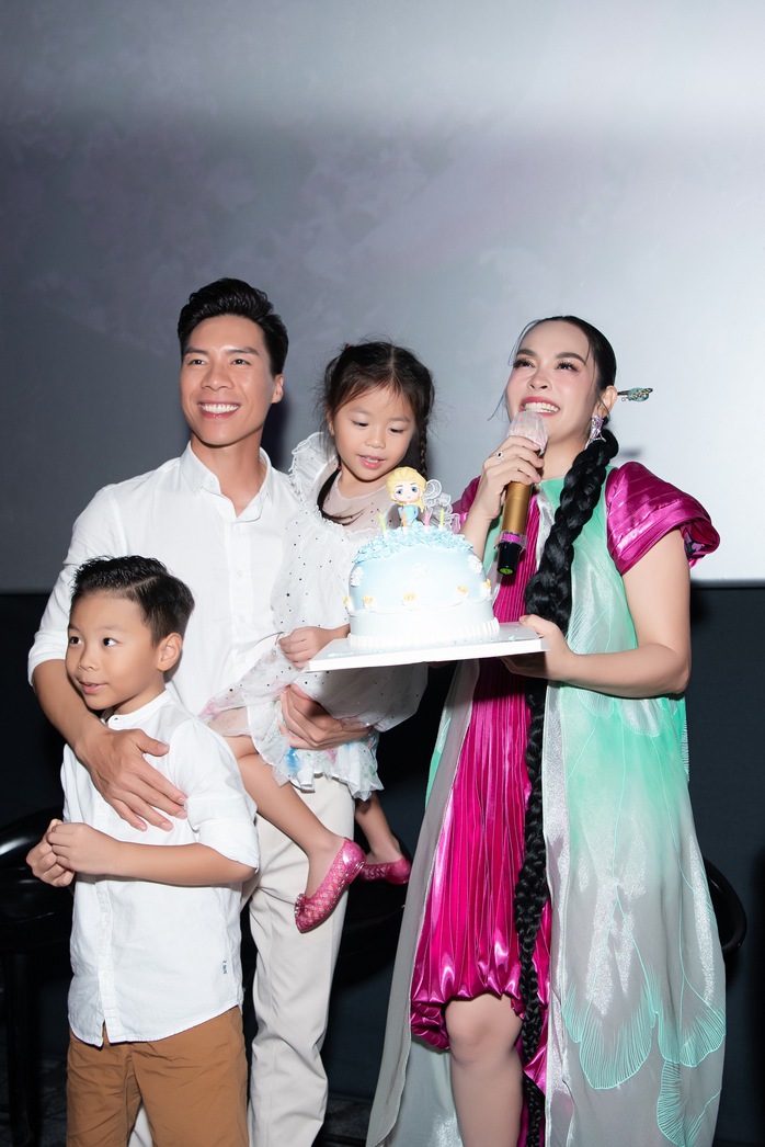 Được chồng động viên, "O Sen" Ngọc Mai khoe vũ đạo- Ảnh 7. Được chồng động viên, "O Sen" Ngọc Mai khoe vũ đạo- Ảnh 7.