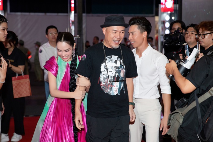Được chồng động viên, "O Sen" Ngọc Mai khoe vũ đạo- Ảnh 4. Được chồng động viên, "O Sen" Ngọc Mai khoe vũ đạo- Ảnh 4.