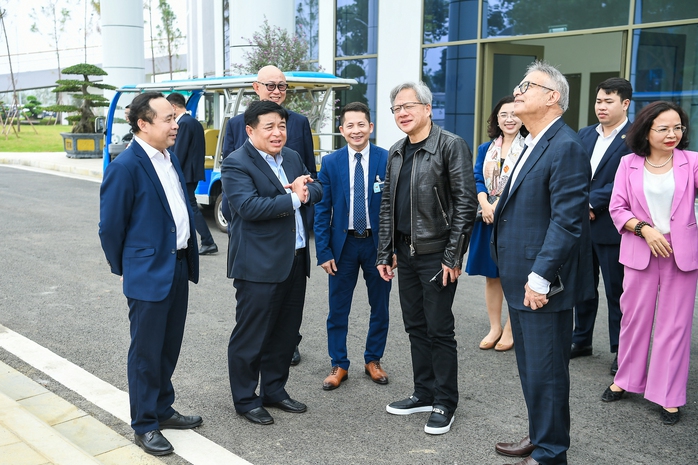 Chủ tịch Tập đoàn NVIDIA: Cam kết để Việt Nam trở thành quê hương thứ hai- Ảnh 1. Chủ tịch Tập đoàn NVIDIA: Cam kết để Việt Nam trở thành quê hương thứ hai- Ảnh 1.