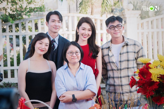 Thúy Ngân khoe sắc, tái hợp cùng Jun Phạm- Ảnh 2. Thúy Ngân khoe sắc, tái hợp cùng Jun Phạm- Ảnh 2.