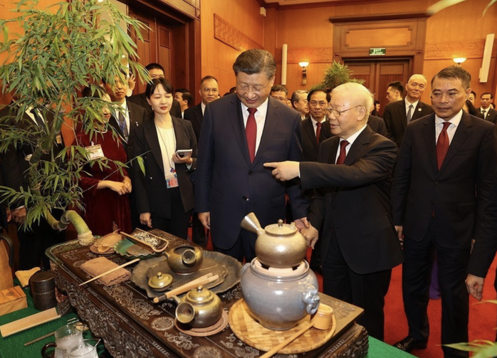 Tổng Bí thư Nguyễn Phú Trọng và Tổng Bí thư, Chủ tịch nước Tập Cận Bình dự tiệc trà- Ảnh 3. Tổng Bí thư Nguyễn Phú Trọng và Tổng Bí thư, Chủ tịch nước Tập Cận Bình dự tiệc trà- Ảnh 3.