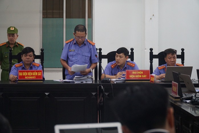 Án phạt nào cho các cựu chủ tịch và phó chủ tịch tỉnh Khánh Hòa?- Ảnh 3.