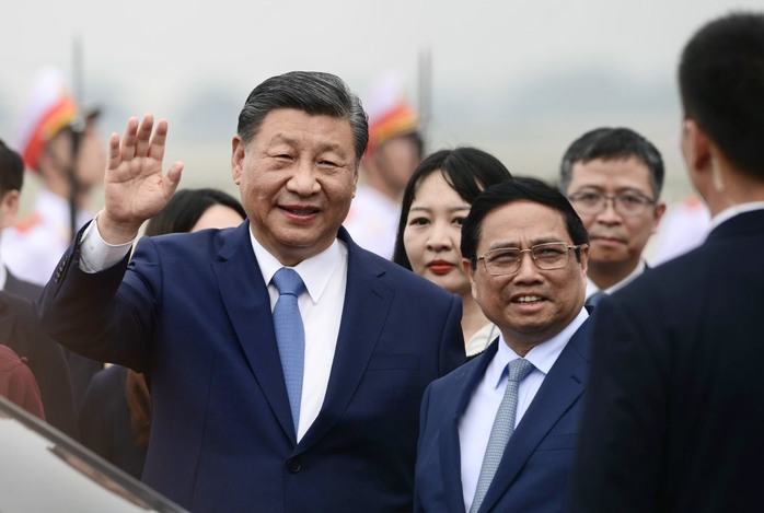 Thủ tướng Phạm Minh Chính đón Tổng Bí thư, Chủ tịch Tập Cận Bình tại sân bay Nội Bài- Ảnh 2. Thủ tướng Phạm Minh Chính đón Tổng Bí thư, Chủ tịch Tập Cận Bình tại sân bay Nội Bài- Ảnh 2.