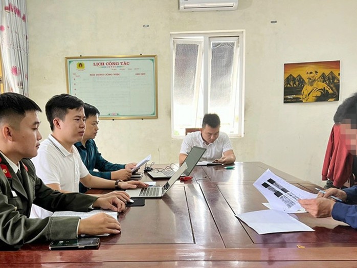 Triệu tập 11 đối tượng kích động người dân cản trở việc cắm mốc mỏ cát- Ảnh 2. Triệu tập 11 đối tượng kích động người dân cản trở việc cắm mốc mỏ cát- Ảnh 2.