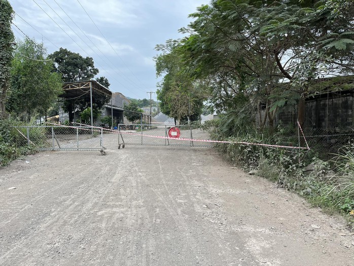 Khởi tố giám đốc khai thác trái phép tại mỏ đá ở Đồng Nai- Ảnh 3. Khởi tố giám đốc khai thác trái phép tại mỏ đá ở Đồng Nai- Ảnh 3.