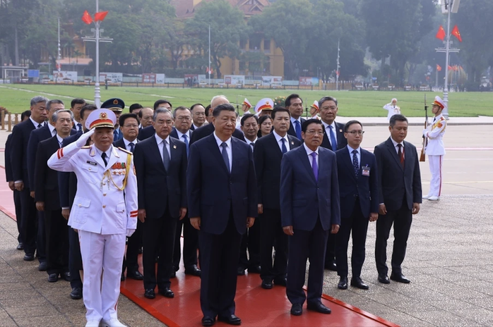 Tổng Bí thư, Chủ tịch Tập Cận Bình viếng Chủ tịch Hồ Chí Minh- Ảnh 6. Tổng Bí thư, Chủ tịch Tập Cận Bình viếng Chủ tịch Hồ Chí Minh- Ảnh 6.