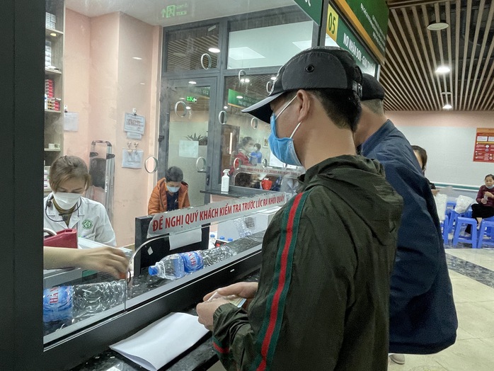Người bệnh BHYT thêm cơ hội tiếp cận thuốc mới- Ảnh 2. Người bệnh BHYT thêm cơ hội tiếp cận thuốc mới- Ảnh 2.