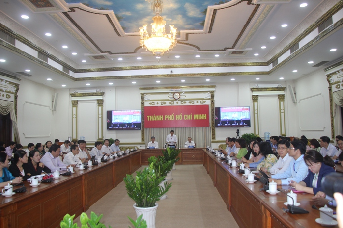 Phó Chủ tịch UBND TP HCM Dương Anh Đức nhấn mạnh Nghị quyết 29/2013 đã tạo điều kiện cho ngành giáo dục và đào tạo thành phố phát huy thế mạnh đổi mới, sáng tạo, tích cực, năng động, dám nghĩ, dám làmẢnh: ĐẶNG TRINH Phó Chủ tịch UBND TP HCM Dương Anh Đức nhấn mạnh Nghị quyết 29/2013 đã tạo điều kiện cho ngành giáo dục và đào tạo thành phố phát huy thế mạnh đổi mới, sáng tạo, tích cực, năng động, dám nghĩ, dám làmẢnh: ĐẶNG TRINH