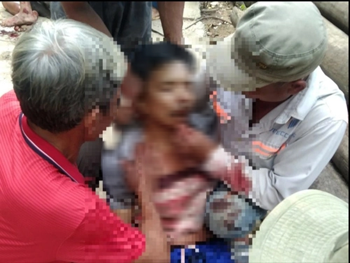 Lao vào đâm chém nhau sau khi uống rượu, 2 người thương vong- Ảnh 1. Lao vào đâm chém nhau sau khi uống rượu, 2 người thương vong- Ảnh 1.