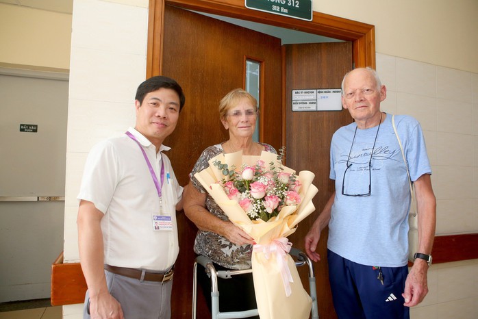 Lý do nữ bệnh nhân người Pháp viết thư cảm ơn bệnh viện- Ảnh 2. Lý do nữ bệnh nhân người Pháp viết thư cảm ơn bệnh viện- Ảnh 2.