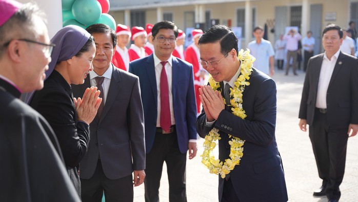 Chủ tịch nước Võ Văn Thưởng thăm Tổng Giáo phận Huế- Ảnh 1. Chủ tịch nước Võ Văn Thưởng thăm Tổng Giáo phận Huế- Ảnh 1.