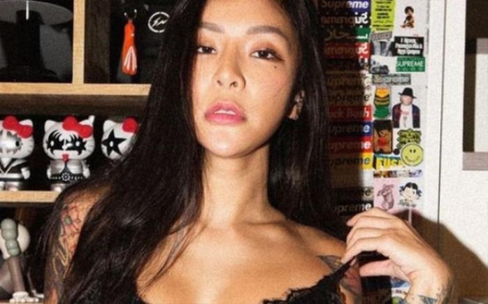 Sao nữ lộ clip sex, từng chọn cách tiêu cực "tự vẫn"
- Ảnh 1. Sao nữ lộ clip sex, từng chọn cách tiêu cực "tự vẫn"
- Ảnh 1.