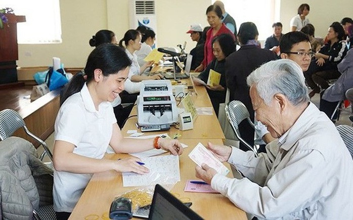 Chi trả cùng lúc 2 tháng lương hưu, trợ cấp vào tháng 1 tới
- Ảnh 1. Chi trả cùng lúc 2 tháng lương hưu, trợ cấp vào tháng 1 tới
- Ảnh 1.
