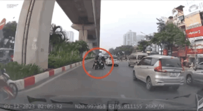Vụ gây tai nạn rồi bỏ chạy: Nam thanh niên nói gì?- Ảnh 1. Vụ gây tai nạn rồi bỏ chạy: Nam thanh niên nói gì?- Ảnh 1.