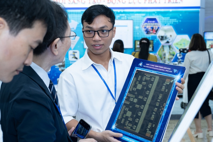 Mở ngành thiết kế vi mạch, công nghệ bán dẫn tại 3 trường của ĐHQG TP HCM- Ảnh 1. Mở ngành thiết kế vi mạch, công nghệ bán dẫn tại 3 trường của ĐHQG TP HCM- Ảnh 1.
