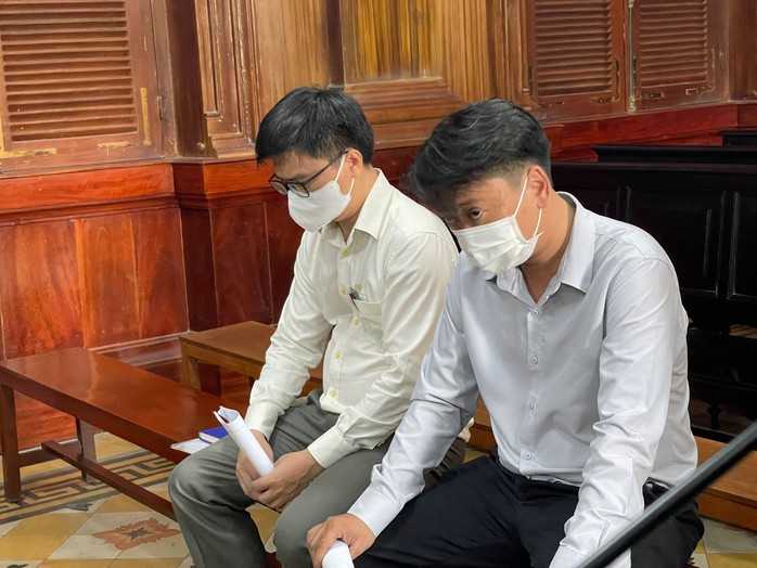 Mở lại phiên xét xử vụ cháy chung cư Carina - Ảnh 1. Mở lại phiên xét xử vụ cháy chung cư Carina - Ảnh 1.