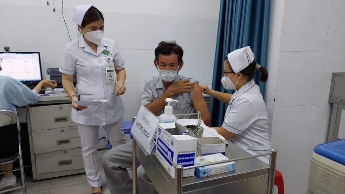 Biến thể EG.5 xuất hiện trên thế giới, ngành y tế TP HCM khuyến cáo không chủ quan COVID-19- Ảnh 1. Biến thể EG.5 xuất hiện trên thế giới, ngành y tế TP HCM khuyến cáo không chủ quan COVID-19- Ảnh 1.