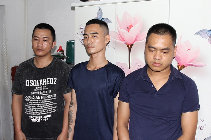 Bắt ổ nhóm cho vay nặng lãi "cắt cổ" tới hơn 1.000%/năm- Ảnh 1. Bắt ổ nhóm cho vay nặng lãi "cắt cổ" tới hơn 1.000%/năm- Ảnh 1.