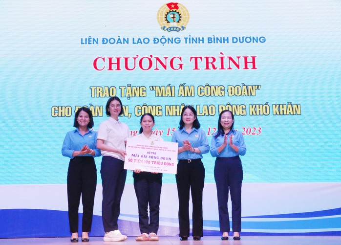 Công đoàn cơ sở phải đề xuất tiền thưởng Tết cho công nhân- Ảnh 2. Công đoàn cơ sở phải đề xuất tiền thưởng Tết cho công nhân- Ảnh 2.
