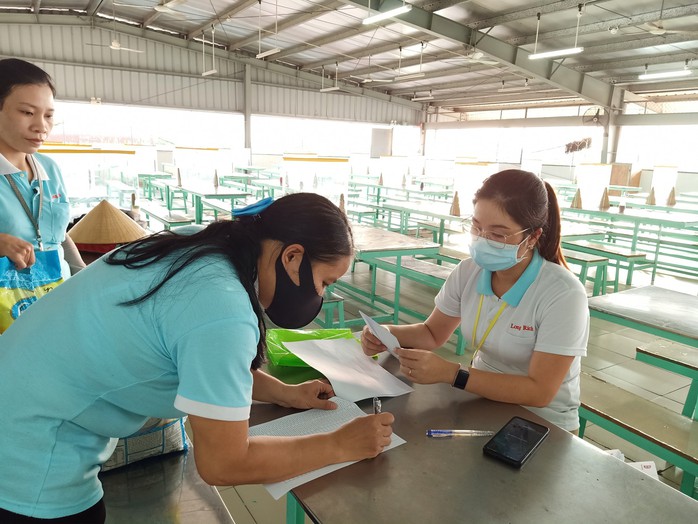 Thiếu đơn hàng, một doanh nghiệp vẫn thưởng Tết 1-3 tháng lương- Ảnh 1. Thiếu đơn hàng, một doanh nghiệp vẫn thưởng Tết 1-3 tháng lương- Ảnh 1.