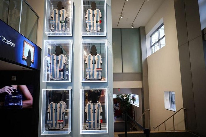 Áo đấu của Messi tại World Cup 2022 có giá hàng triệu USD- Ảnh 1. Áo đấu của Messi tại World Cup 2022 có giá hàng triệu USD- Ảnh 1.