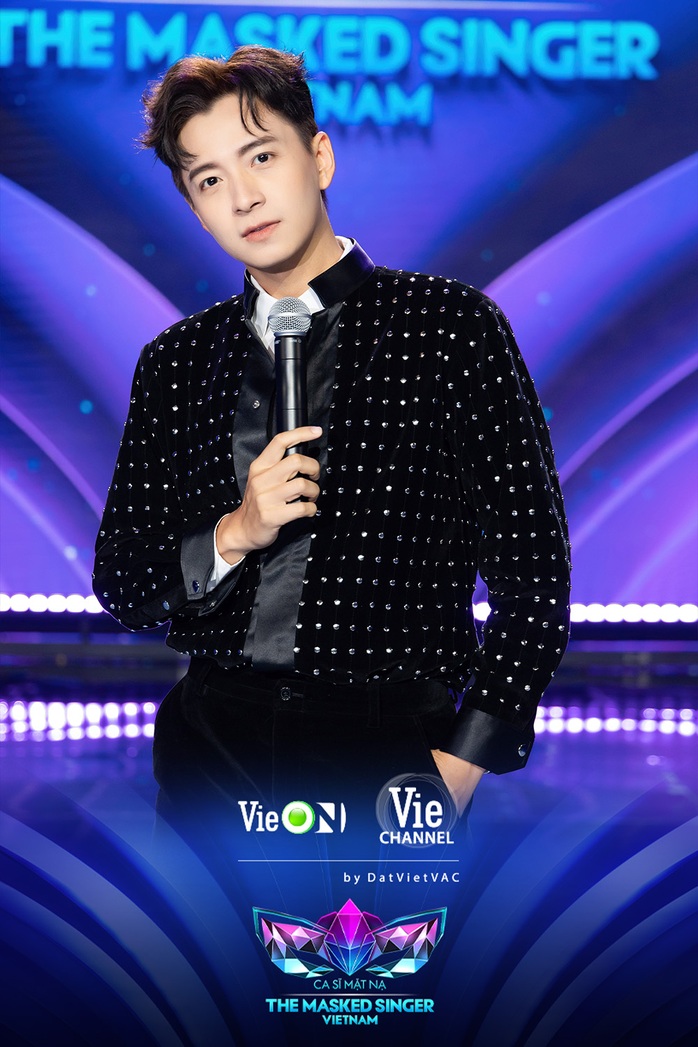 Ngô Kiến Huy "biến báo" trên sân khấu The Masked Singer mùa 2
- Ảnh 3. Ngô Kiến Huy "biến báo" trên sân khấu The Masked Singer mùa 2
- Ảnh 3.