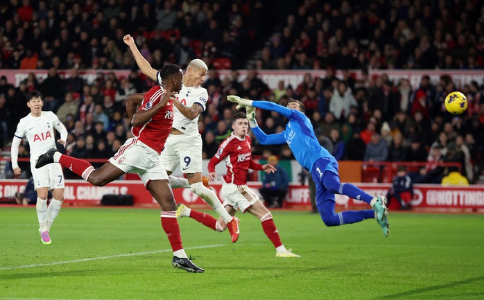 Thắng chủ nhà Nottingham Forest, Tottenham áp sát Top 4 Ngoại hạng- Ảnh 3. Thắng chủ nhà Nottingham Forest, Tottenham áp sát Top 4 Ngoại hạng- Ảnh 3.