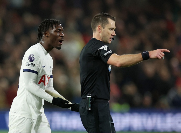 Thắng chủ nhà Nottingham Forest, Tottenham áp sát Top 4 Ngoại hạng- Ảnh 6. Thắng chủ nhà Nottingham Forest, Tottenham áp sát Top 4 Ngoại hạng- Ảnh 6.