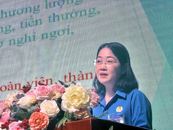 Công đoàn cơ sở phải đề xuất tiền thưởng Tết cho công nhân- Ảnh 1. Công đoàn cơ sở phải đề xuất tiền thưởng Tết cho công nhân- Ảnh 1.