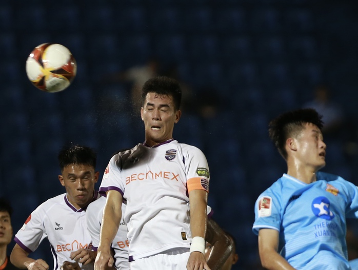 Tiến Linh lại nỗ súng, giúp Bình Dương ngược dòng lên đầu bảng V-League 2023- Ảnh 2. Tiến Linh lại nỗ súng, giúp Bình Dương ngược dòng lên đầu bảng V-League 2023- Ảnh 2.