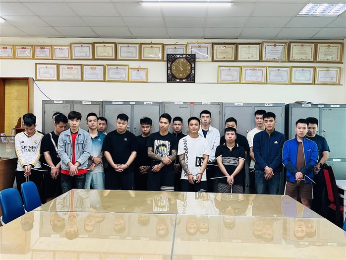 Phá đường dây cho khoảng 100.000 lượt người vay lãi xuất “cắt cổ”- Ảnh 1. Phá đường dây cho khoảng 100.000 lượt người vay lãi xuất “cắt cổ”- Ảnh 1.