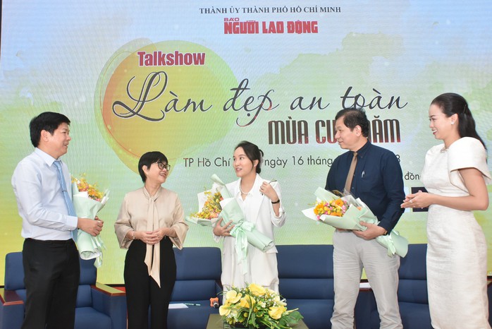 Làm đẹp an toàn mùa cuối năm- Ảnh 1. Làm đẹp an toàn mùa cuối năm- Ảnh 1.